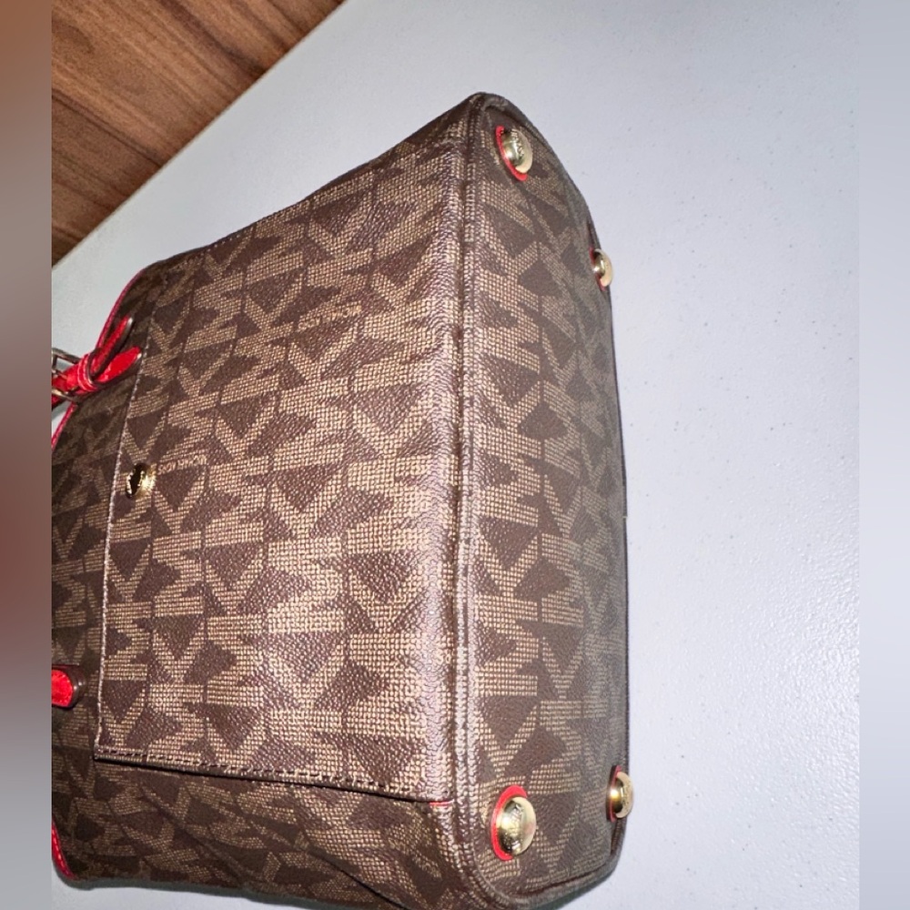 MICHAEL Michael Kors Jet Set Travel Medium
Logo Tote (EUC) - Picture 7 of 15